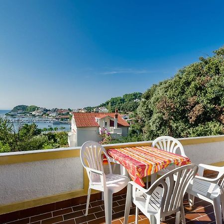 Apartments Zorka Kampor Екстериор снимка