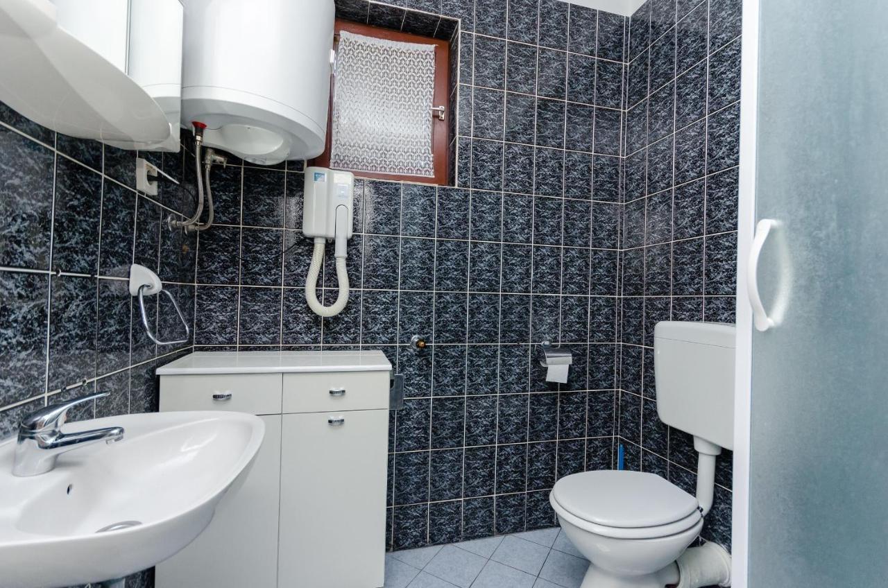 Apartments Zorka Kampor Екстериор снимка