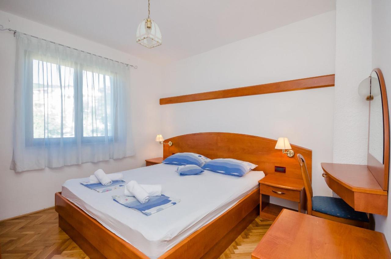 Apartments Zorka Kampor Екстериор снимка