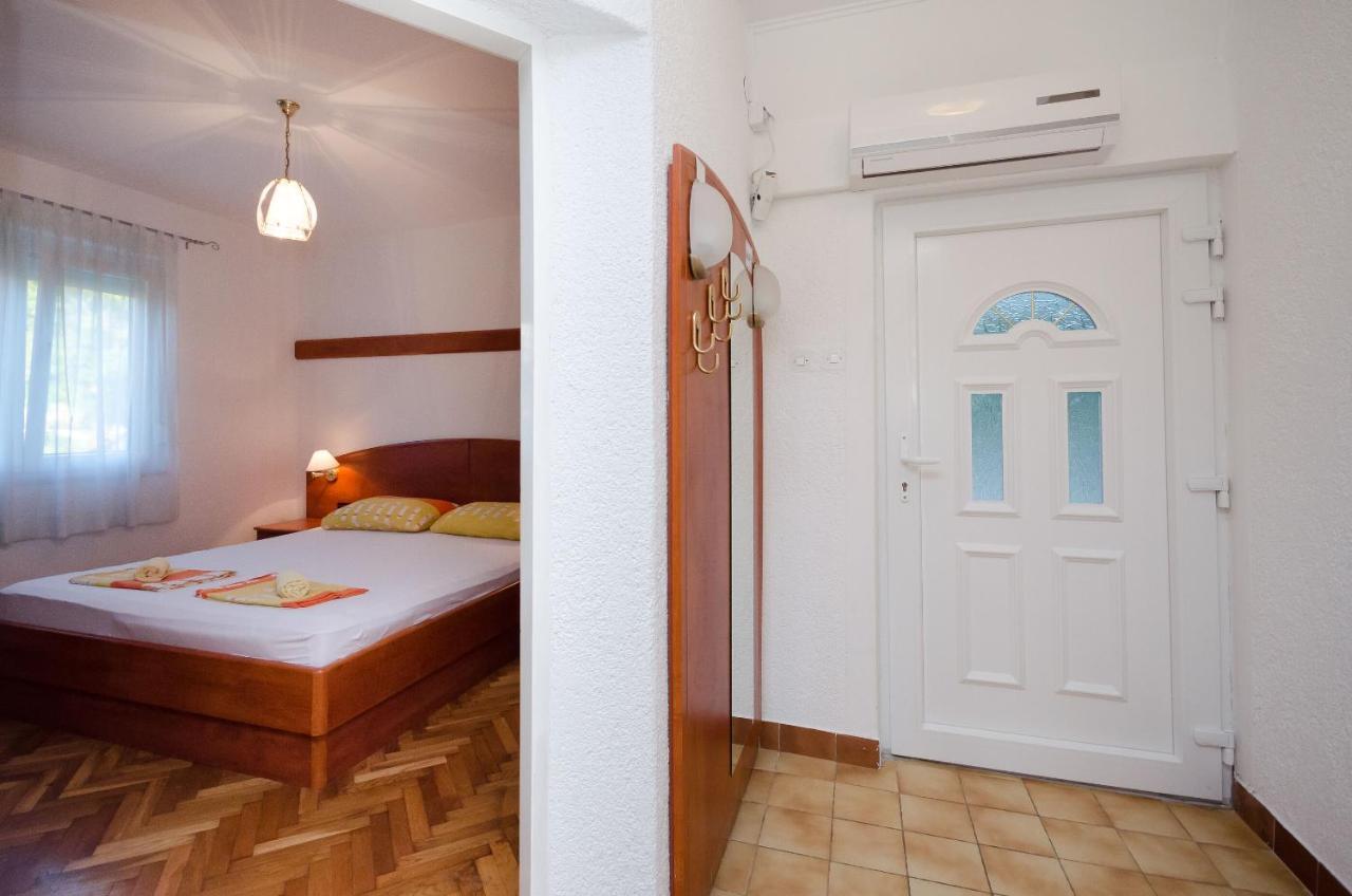 Apartments Zorka Kampor Екстериор снимка