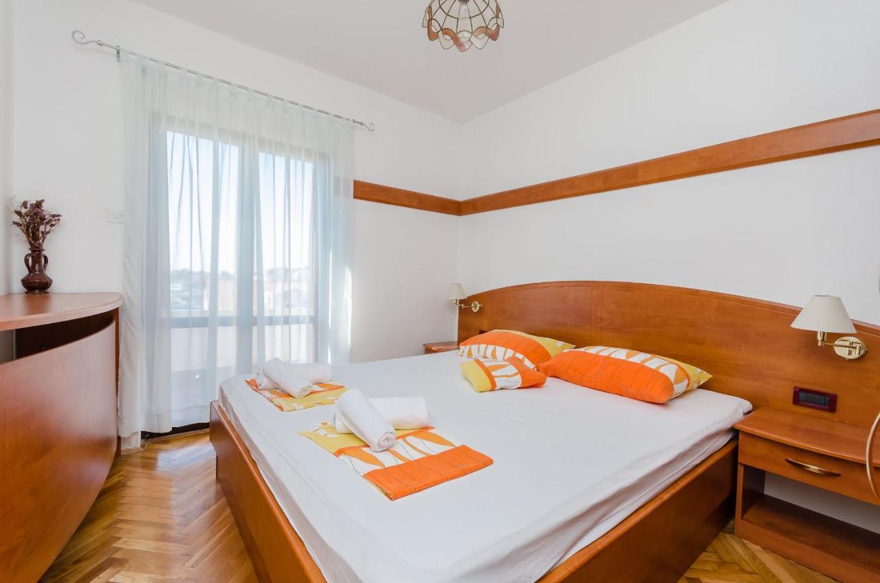 Apartments Zorka Kampor Екстериор снимка