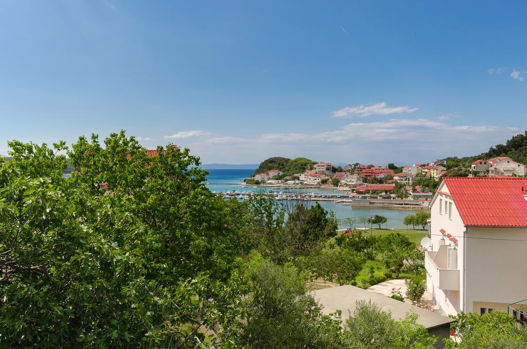 Apartments Zorka Kampor Екстериор снимка