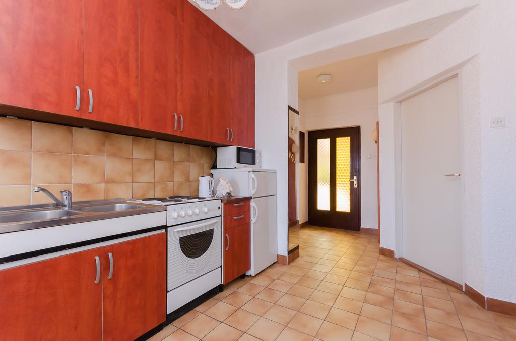Apartments Zorka Kampor Екстериор снимка