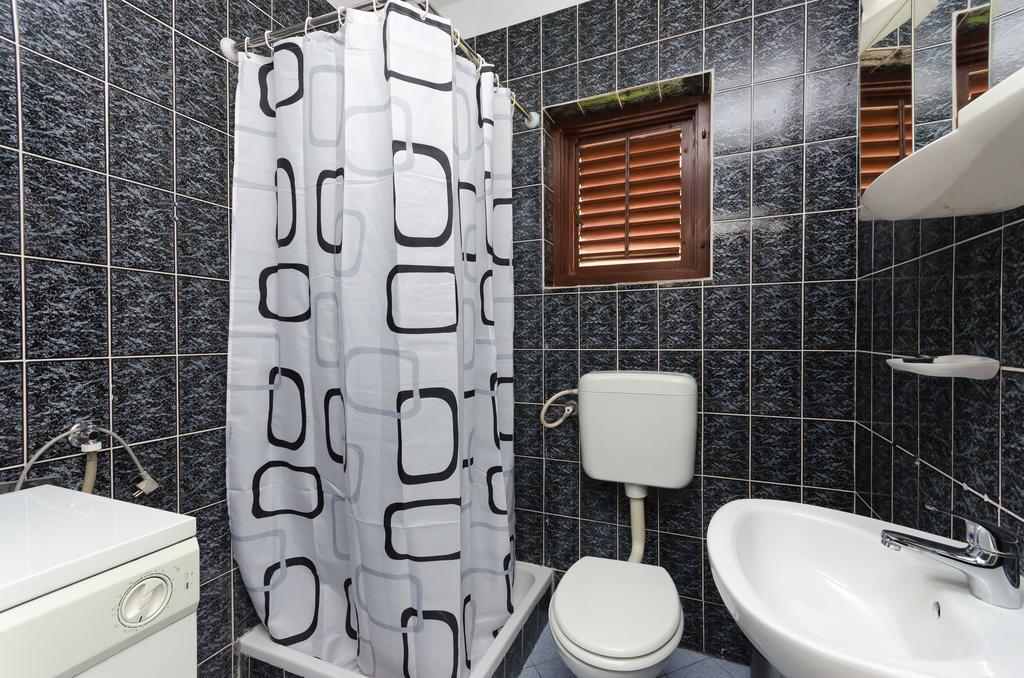 Apartments Zorka Kampor Екстериор снимка