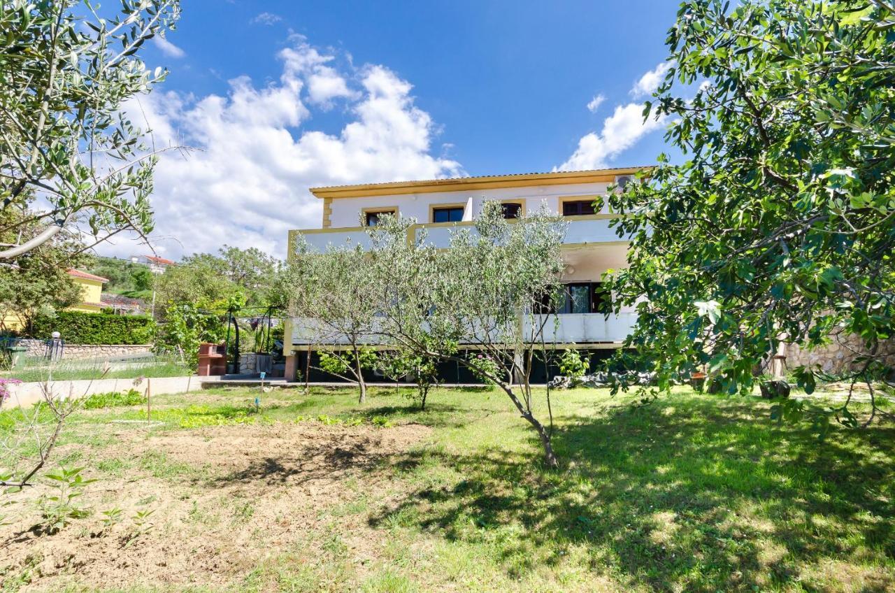 Apartments Zorka Kampor Екстериор снимка