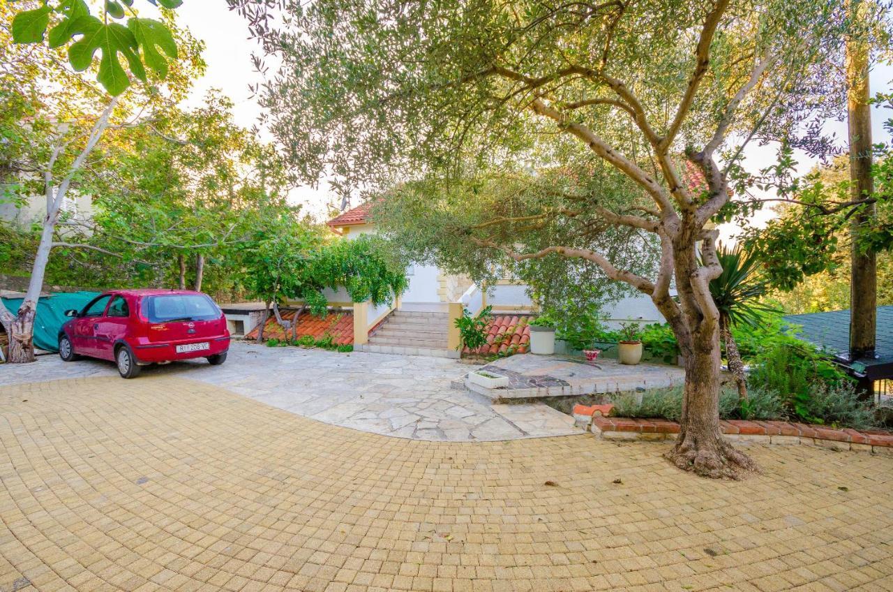 Apartments Zorka Kampor Екстериор снимка